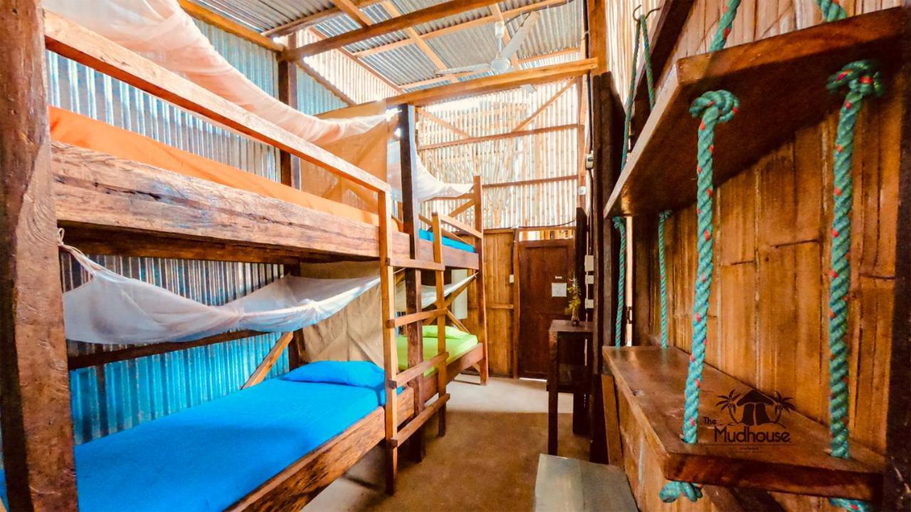 The Mudhouse Hostel Mompiche Exterior foto