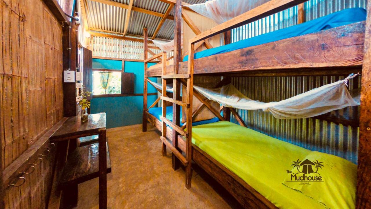 The Mudhouse Hostel Mompiche Exterior foto